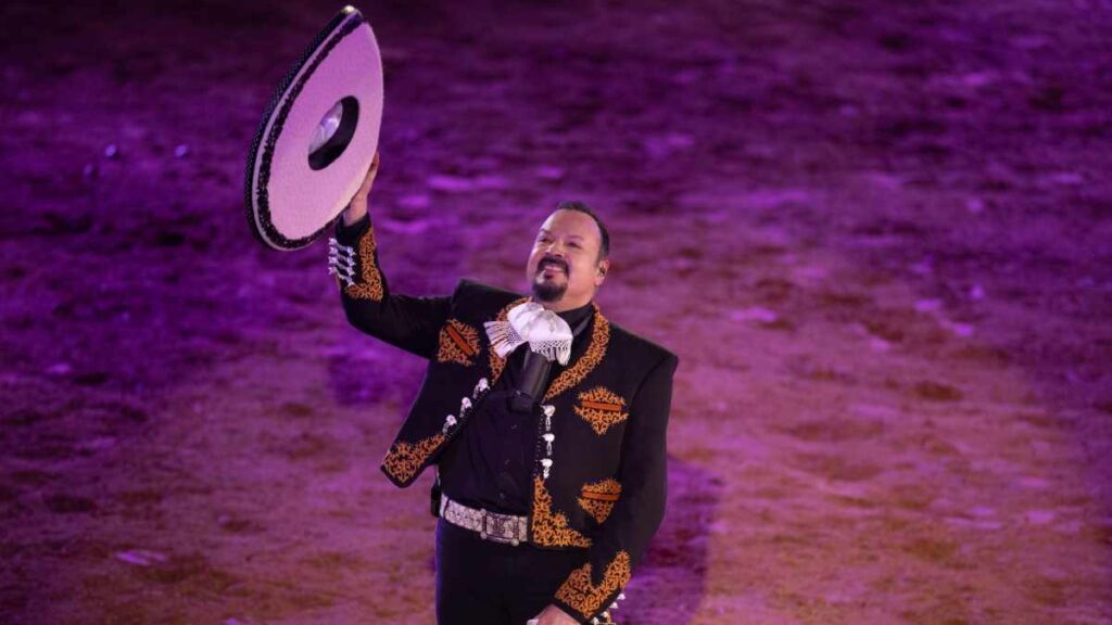 Emiliano Aguilar comparte primera foto de su hija, nieta de Pepe Aguilar