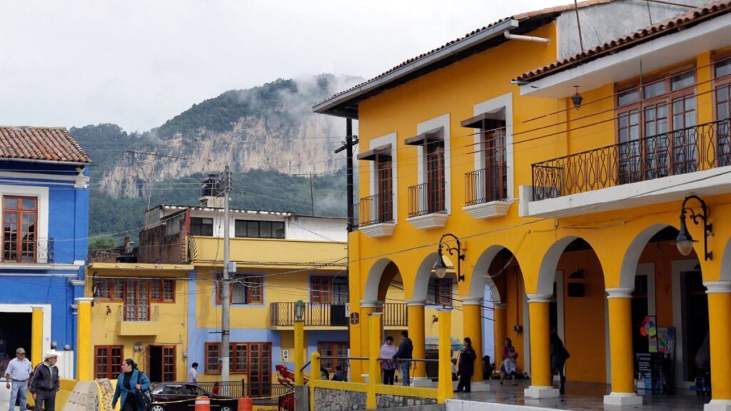 Aspecto del centro del pueblo mágico de Tlatlauquitepec, Puebla