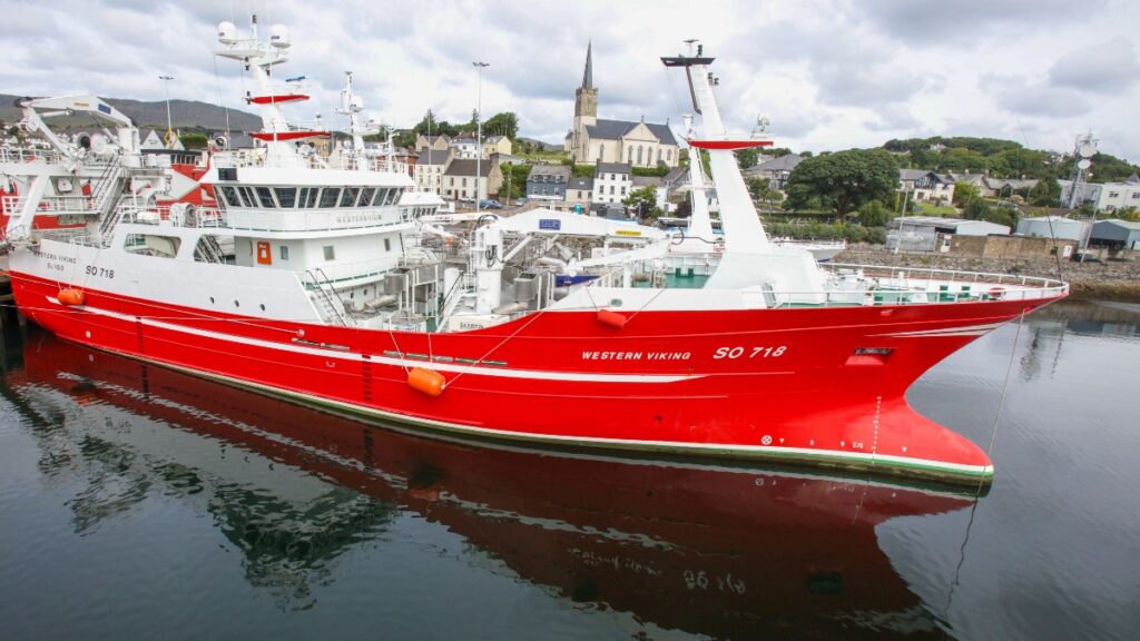 Calentamiento Global Pescadores Agua Migracion Peces