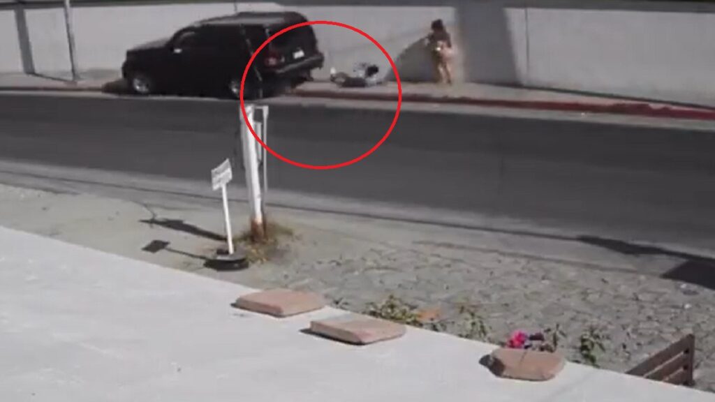 en-cabo-san-lucas-sujeto-atropella-a-familia-y-huye-video