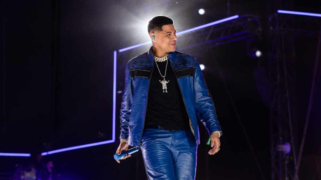 Eduin Caz revela que padeció cáncer