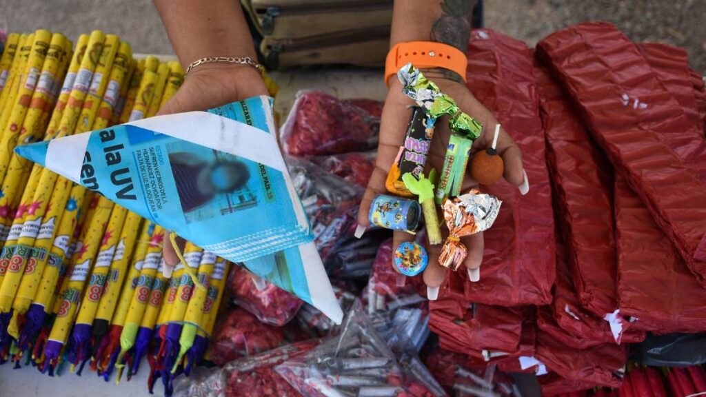 Cara de Diablo: El peligroso cohete que sigue a la venta en México