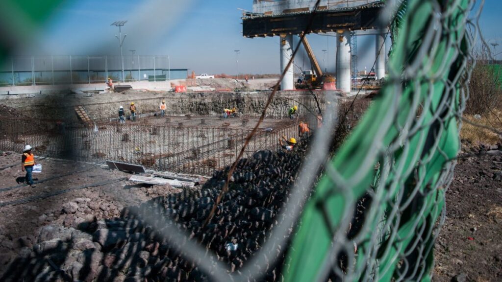 Construcción en la zona del lago de Texcoco