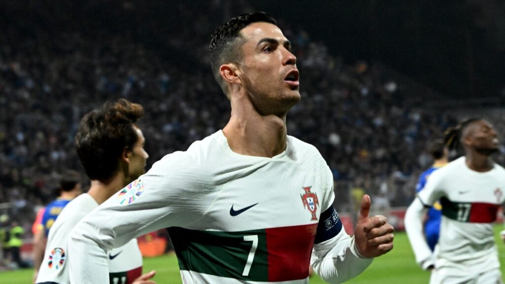 Cristiano Ronaldo Fanatico Lesion Selfie Partido Cancha