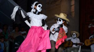 Disfraces y el maquillaje en Halloween pueden ser peligrosos para la salud