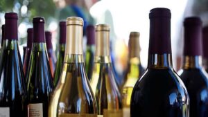 Alerta SAT por bebidas alcohólicas adulteradas en fiestas decembrinas