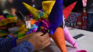 ¡No quiero oro, no quiero plata! Lugares para comprar piñatas por las posadas de Navidad en CDMX