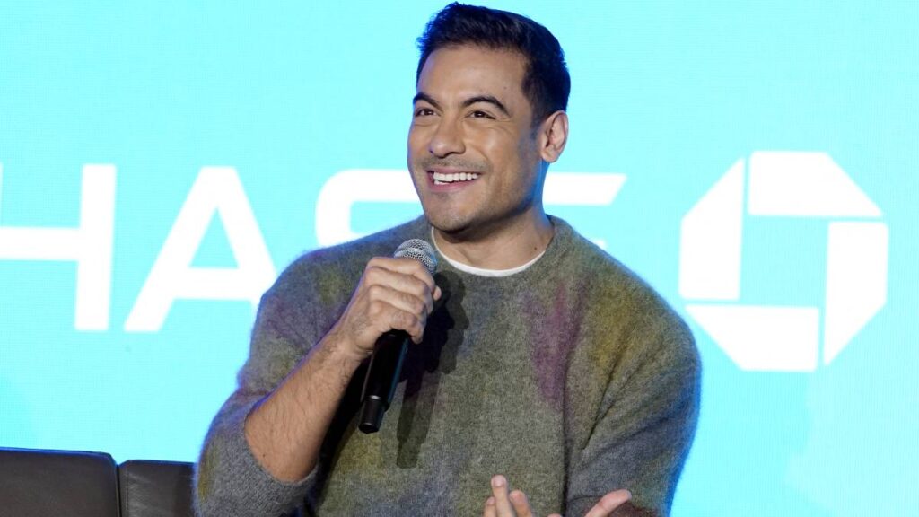 Carlos Rivera comparte primera foto con Cynthia y León