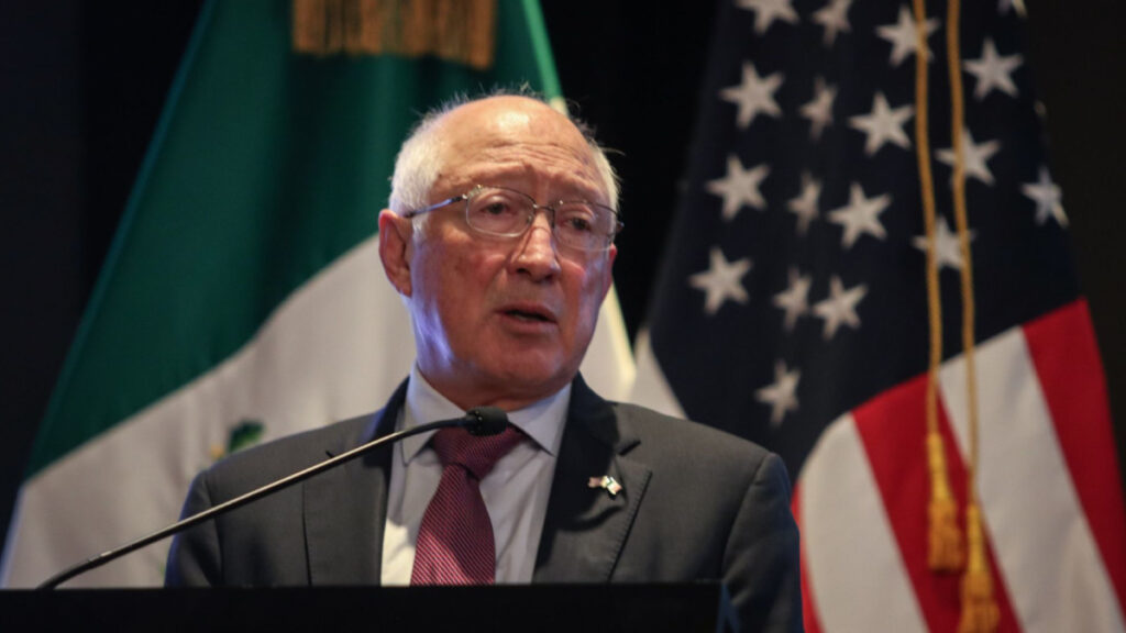Embajador Ken Salazar aseguró que fue un duro golpe