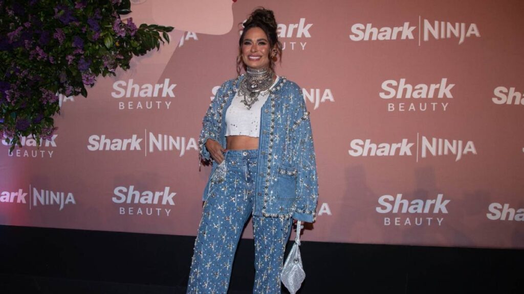 Galilea Montijo cautiva con románticas fotos junto a Isaac Moreno