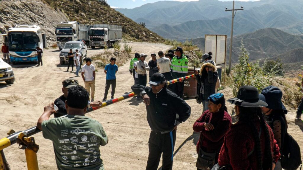 Acceso a mina en Perú