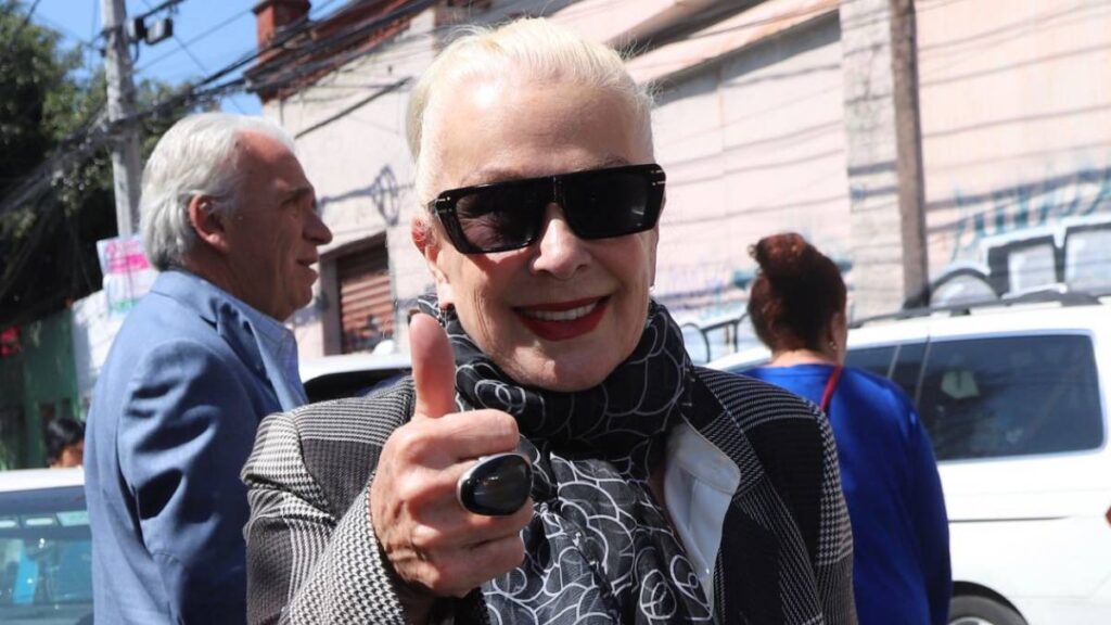 Laura Zapata, actriz y cantante. Hermana de Thalía