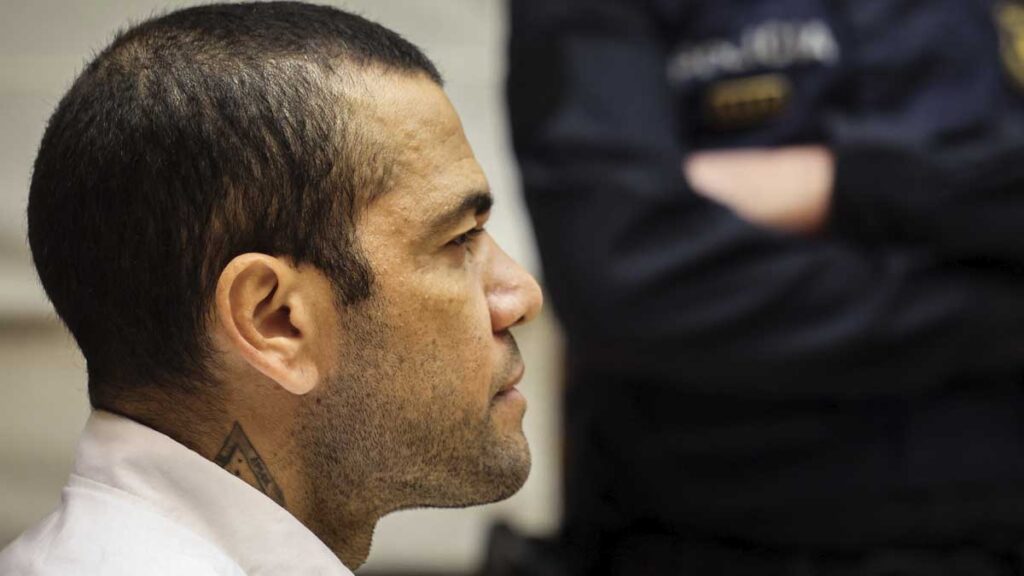 dani alves niega violación en juicio