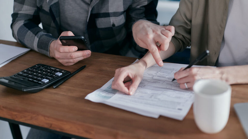 Profeco recomienda hablar de finanzas en familia. Foto Pexels