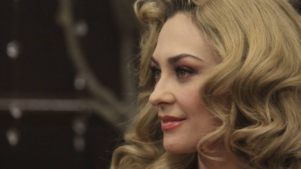Muere la madre de Aracely Arámbula
