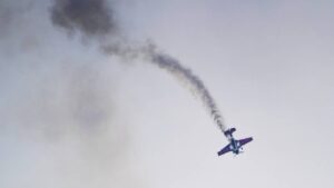 Tragedia en Venezuela: avioneta se estrella en pista tras despegar y deja dos muertos