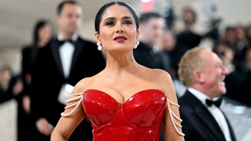 Estas son las escenas y películas más apasionadas que Salma Hayek ha protagonizado