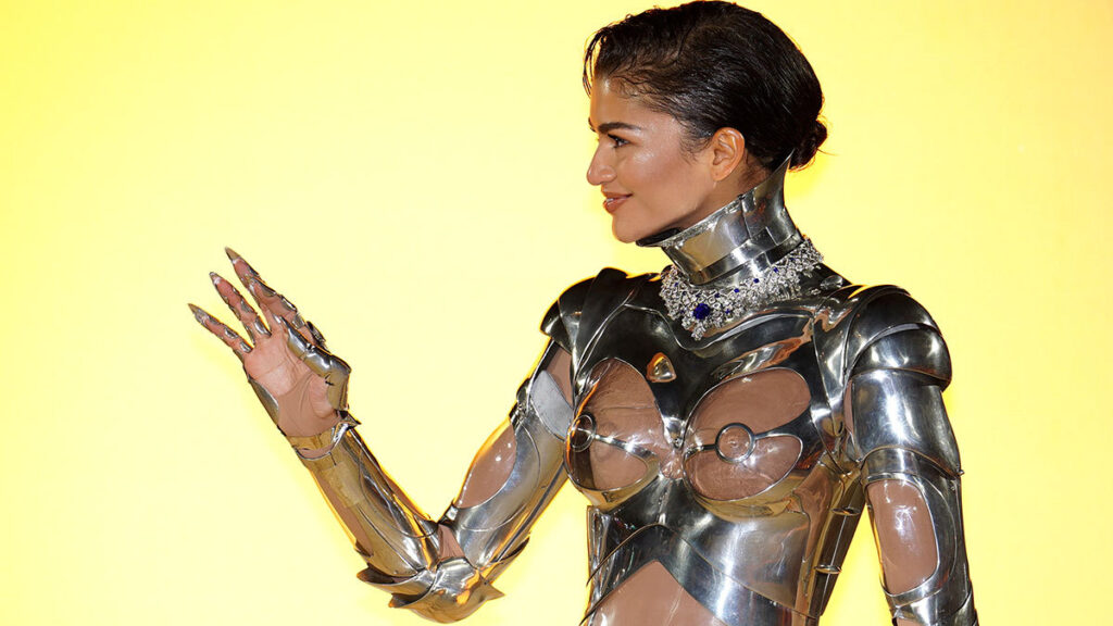 Zendaya Mugler futurista