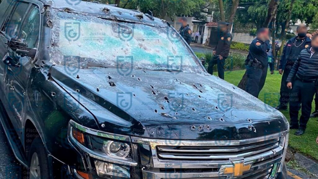 La camioneta en que viajaba Omar García Harfuch, tras el atentado de 2020