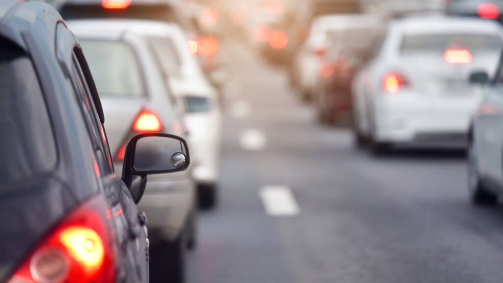 Si recibiste una multa en carretera, te conviene pagar