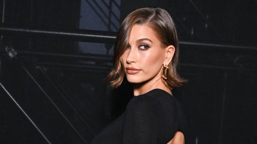 Hailey Bieber nueva imagen Victoria's Secret