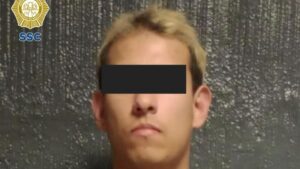Indigna brutal ataque de hombre en marcha 8M; ya fue detenido