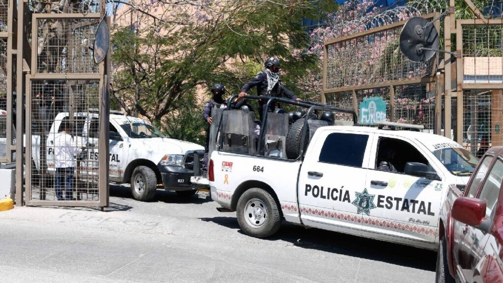 Ejército abate a tres delincuentes en feroz enfrentamiento en Tecpan