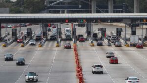 ¿Cómo se debe pagar la caseta, con TAG o efectivo?