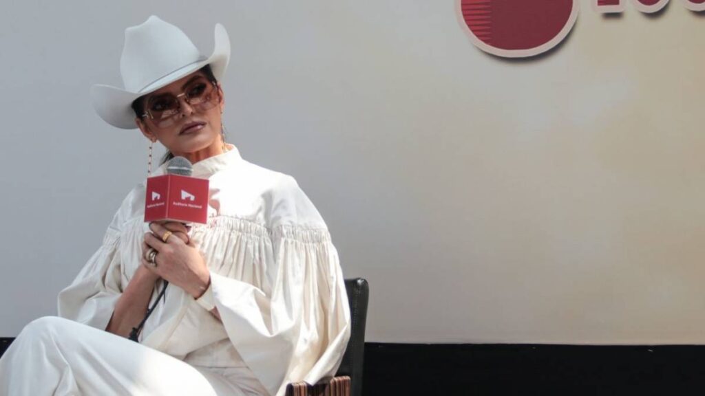 Ana Bárbara está en medio de la polémica