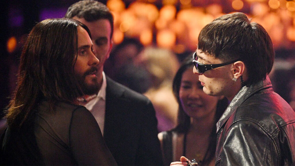 Jared Leto y Peso Pluma se toman foto juntos