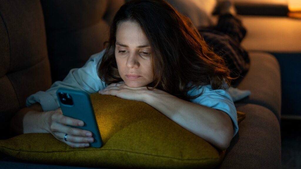 Doomscrolling Que Es Amenaza Salud Mental Evitarla