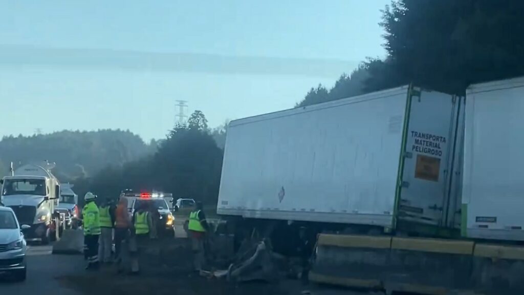 choque-en-la-mexico-cuernavaca-hay-reduccion-de-carriles