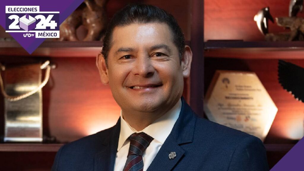 ALEJANDRO ARMENTA MIER GANADOR PUEBLA