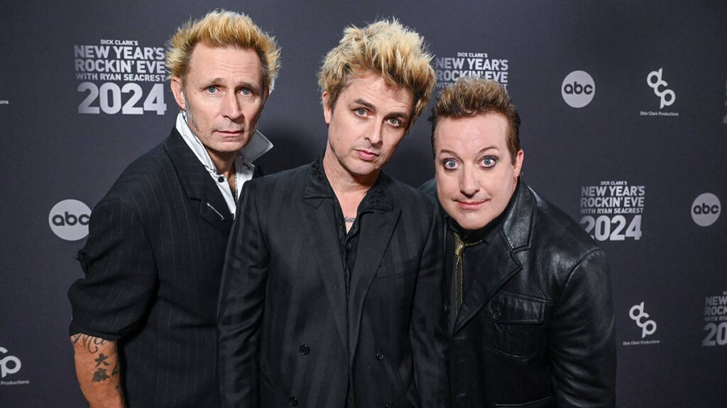 Green Day pidió cachorritos en su camerino para el Corona Capital