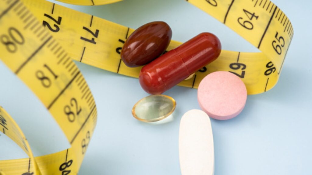 ¡Cuidado con el engaño! Cofepris alerta por medicamentos para bajar de peso