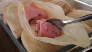 Si te salió el muñeco en la rosca, haz fácilmente tus tamales de dulce para este Día de la Candelaria