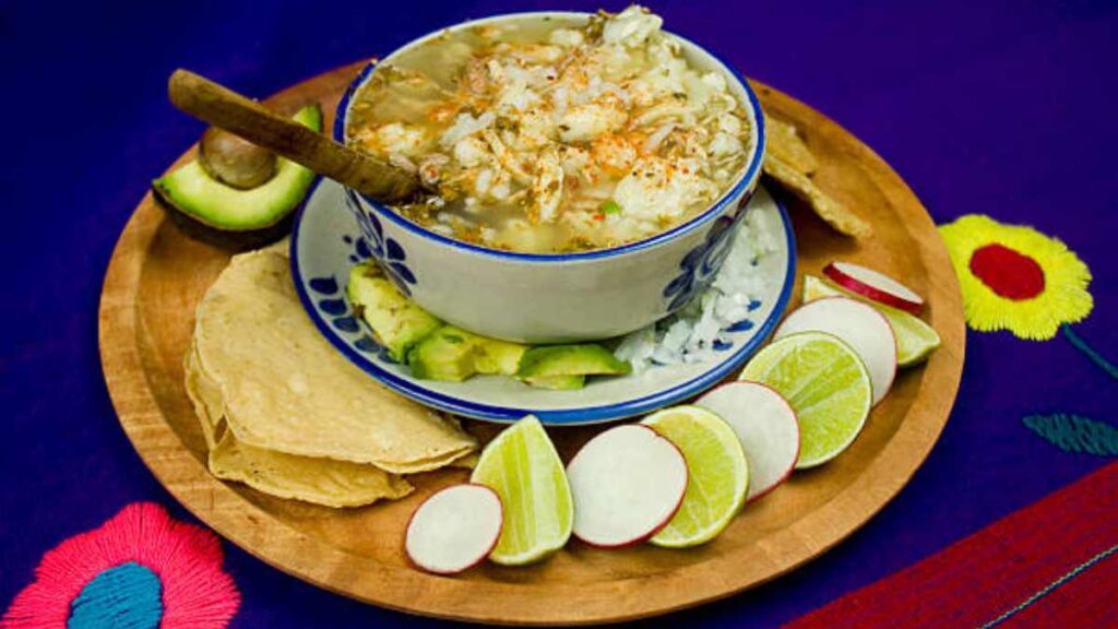 Receta de frijoles charros, de los mejores guisos del mundo