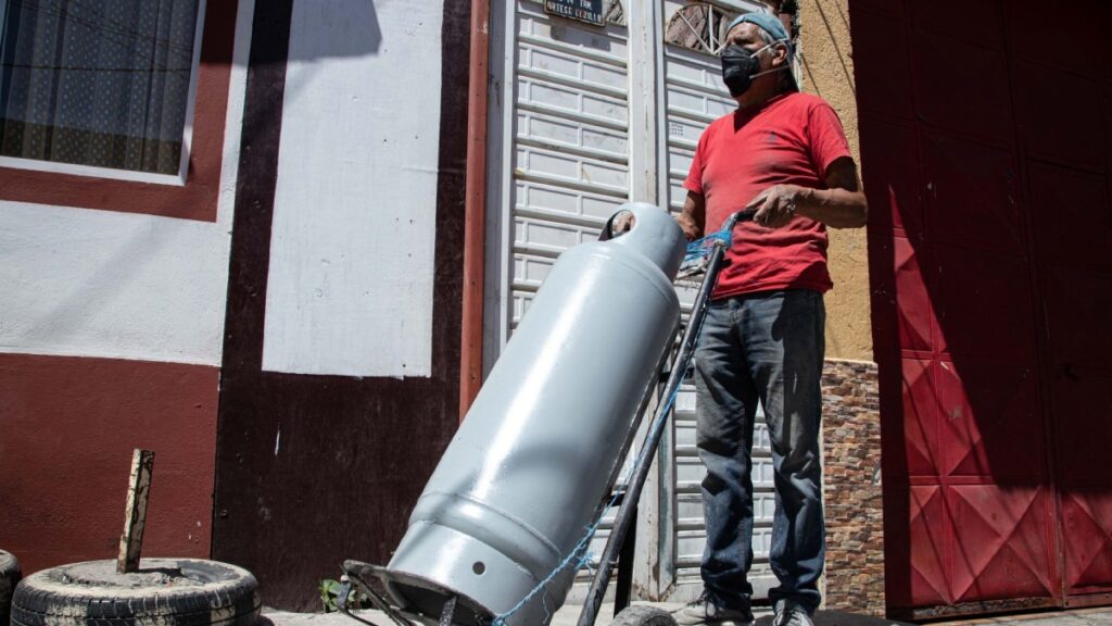 Gremio gasero suspende paro; su líder fue liberado. Cuartoscuro