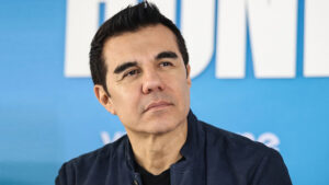 Adrián Uribe es hospitalizado y operado de emergencia: “todo salió bien”