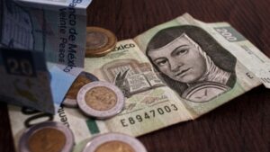 ¡En subastas o anuncios! ¿Se pueden vender billetes o monedas a un precio diferente a su valor nominal?
