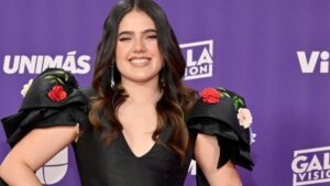 No pasó desapercibido: Camila Fernández, nieta de "Chente", se equivoca al entonar el Himno en pelea Canelo-Berlanga