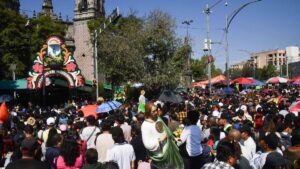 San Judas Tadeo: peregrinos abarrotan templo de San Hipólito en CDMX