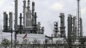 "Choque operativo entre barcos provoca derrame en refinería Deer Park": Pemex