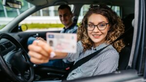 ¿Licencia de conducir permanente antigua sigue vigente?