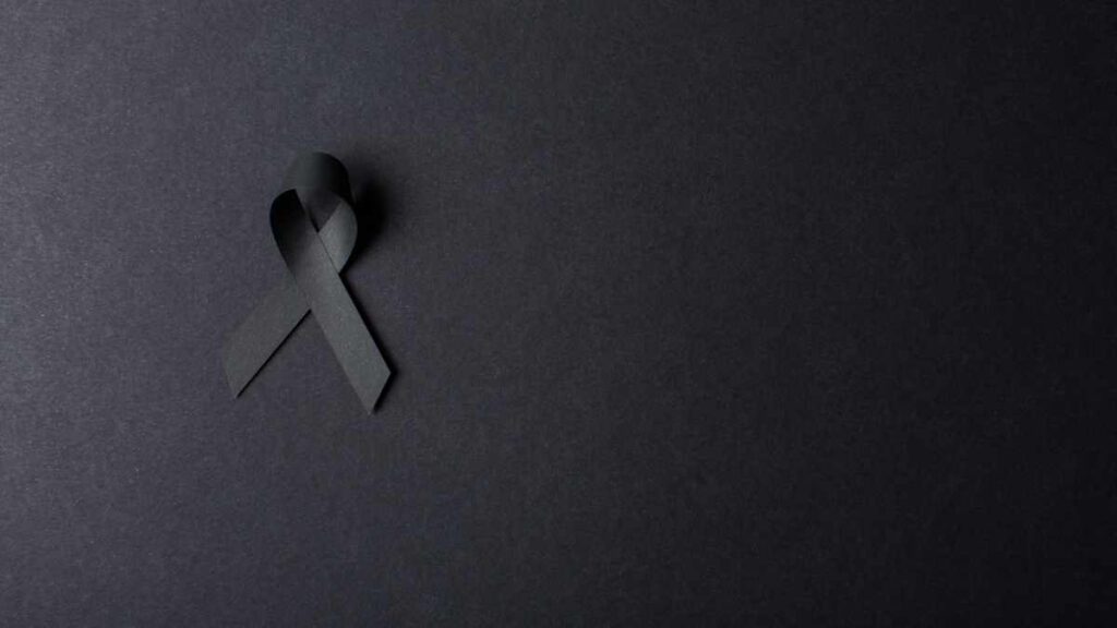 mueRE ACTOR DE LA FEA MAS BELLA