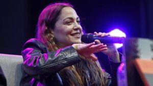 Natalia Lafourcade marca historia, se convierte en la primera mujer latina en ganar más premios Grammy  