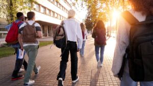 Tecámac lanza apoyo “Contigo a la Uni” para transporte universitario en Edomex
