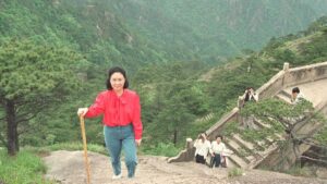 Quién era Qiong Yao, la escritora que definió la novela romántica china