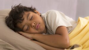 ¿Niño hiperactivo, berrinchudo? Revisa que duerma bien