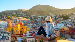 El turismo ya aporta casi el 9% de la economía mexicana, según el Inegi